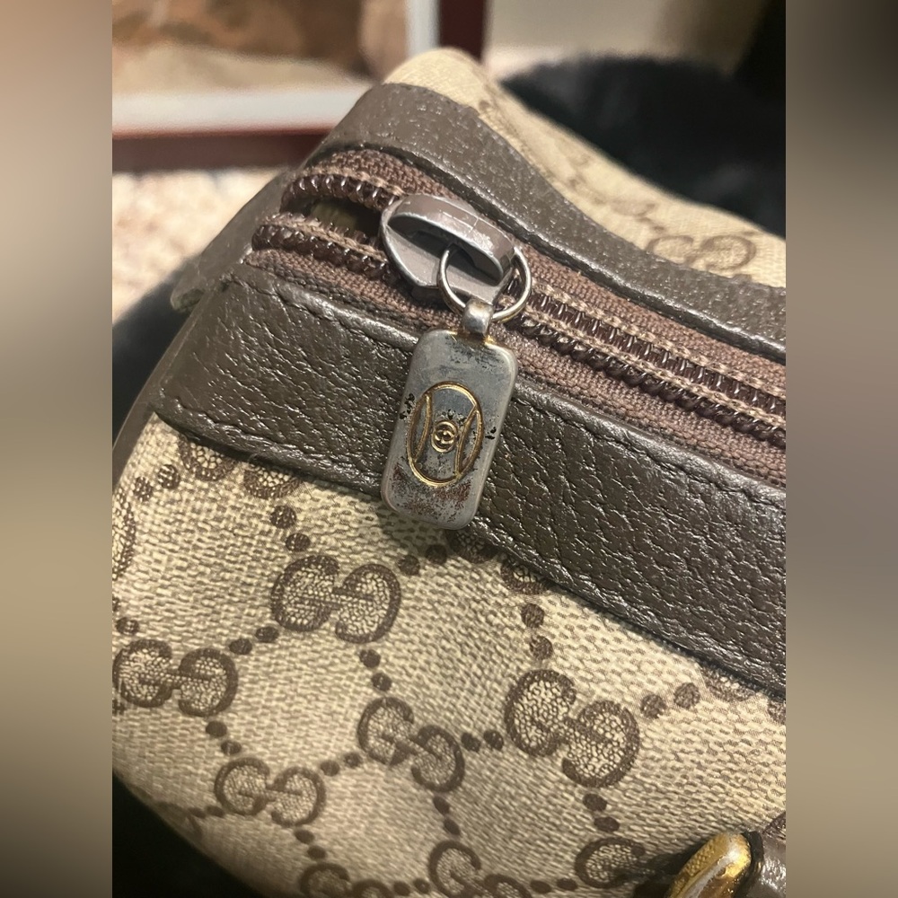 ❌❌SOLD ON FB❌❌🎀Vintage Gucci boston🎀 - Picture 4 of 15